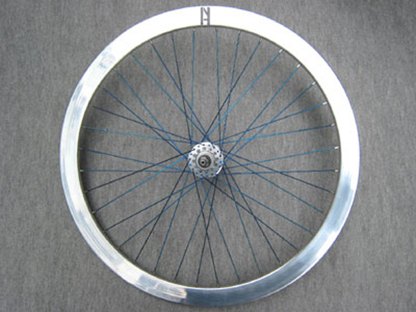 wheel_hpssw_r_slvslvblu.jpg