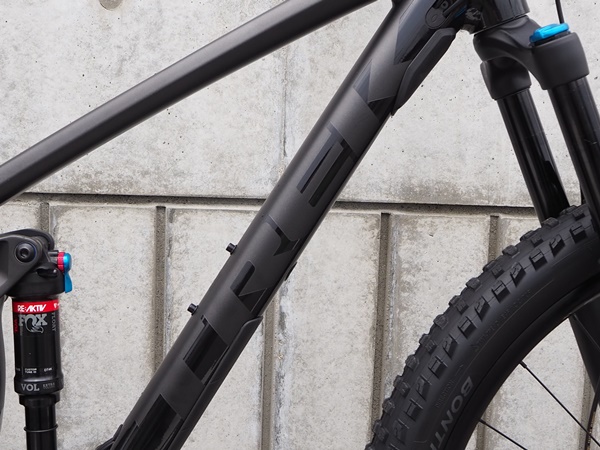 2020年モデル TREK FUEL EX8(トレック フューエル EX8) Mサイズ最速入荷