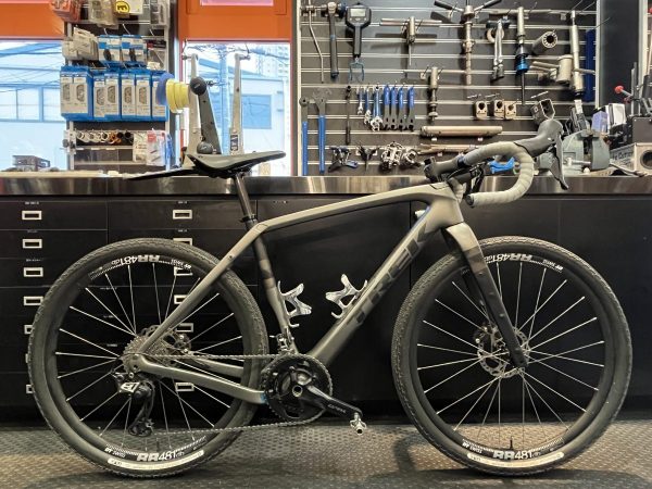 TREK CHECKPOINT SL5　2023