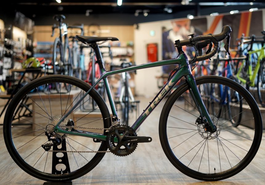 京都西 ロードバイク | 最新カーボンディスクロード！TREK（トレック）Emonda SL Disc（エモンダエSLディスク）のラインナッ…