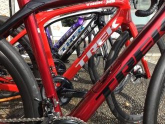 最新ロードバイクの試乗は箕面店へ！今ならMADONE（マドン）DOMANE（ドマーネ）EMONDA（エモンダ）揃ってます！