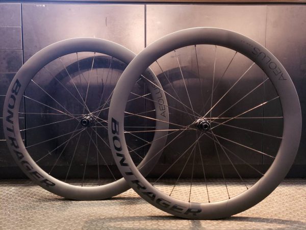 【NEW】20万円台で購入できる高性能カーボンホイール 『Bontrager Aeolus Pro51』