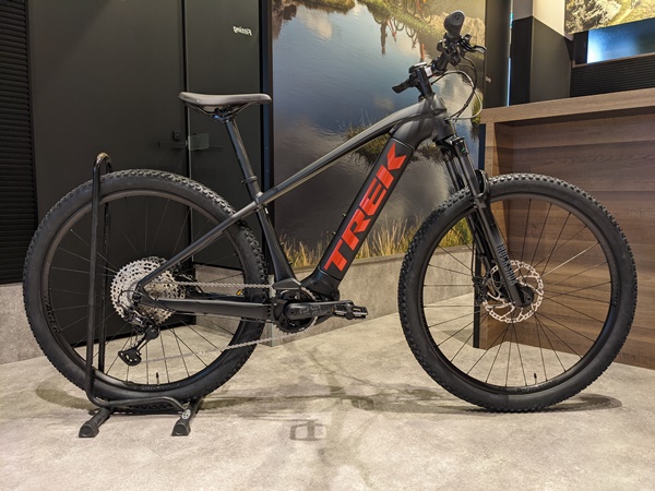 今話題のe-BIKEが大量入荷致しました。【Powerfly 5、Rail 9.7、Rail 5】大阪、吹田・茨木・摂津でe-BIKEお探し…