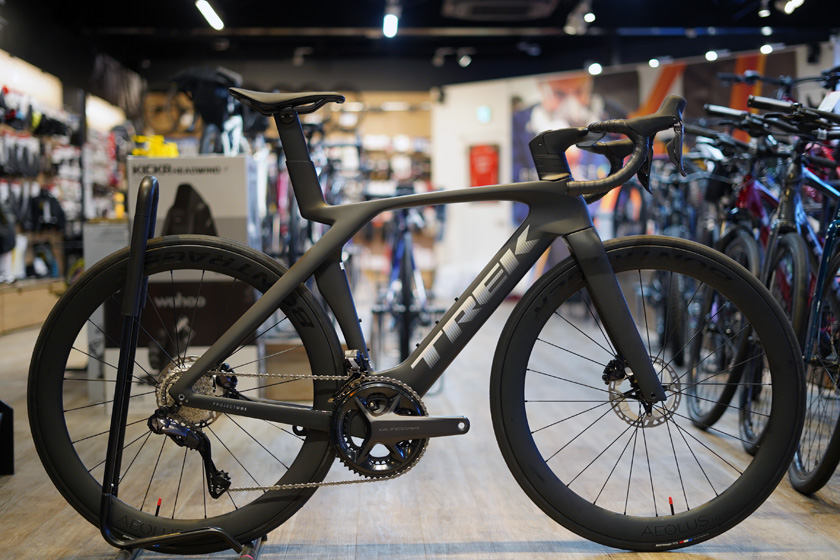 話題のTREK 新型 Madone SLR7 を、京都西店にて展示しております。【トレック マドンSLR7】