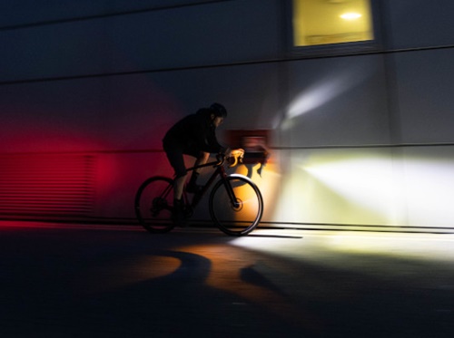 スポーツバイクがより楽しくなるオススメアクセサリー【高機能ライト】編｜京都
