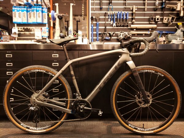 TREK CHECKPOINT SL5　2023