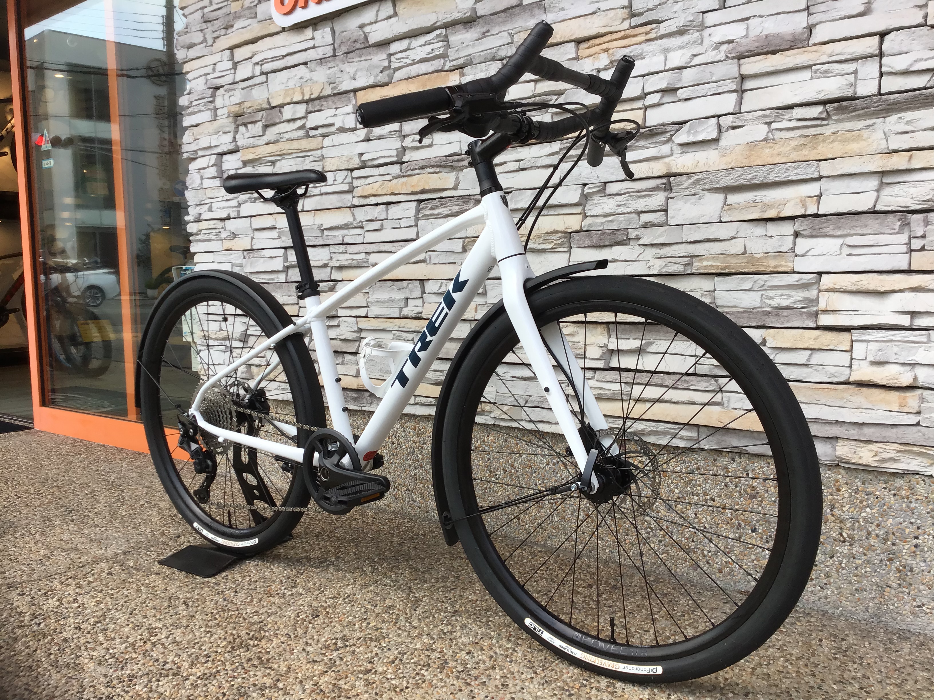 TREK FX3 2023