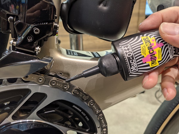 【チェーンオイル】1回の注油で最長1600km走れます。Muc-Off「LUDICROUS AF LUBE 50ml」