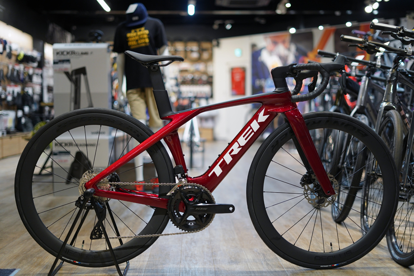 SLグレード史上最速・最軽量の新型Madone SL 6ついに入荷！！【TREK/トレック】【エアロロードバイク】