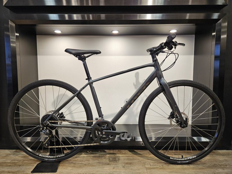 2024 TREK FX2 DISC Satin Lithium Grey