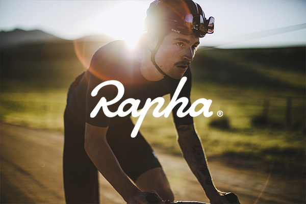 プレミアムなサイクリングウェアブランド「Rapha」箕面店で取り扱い開始しました!