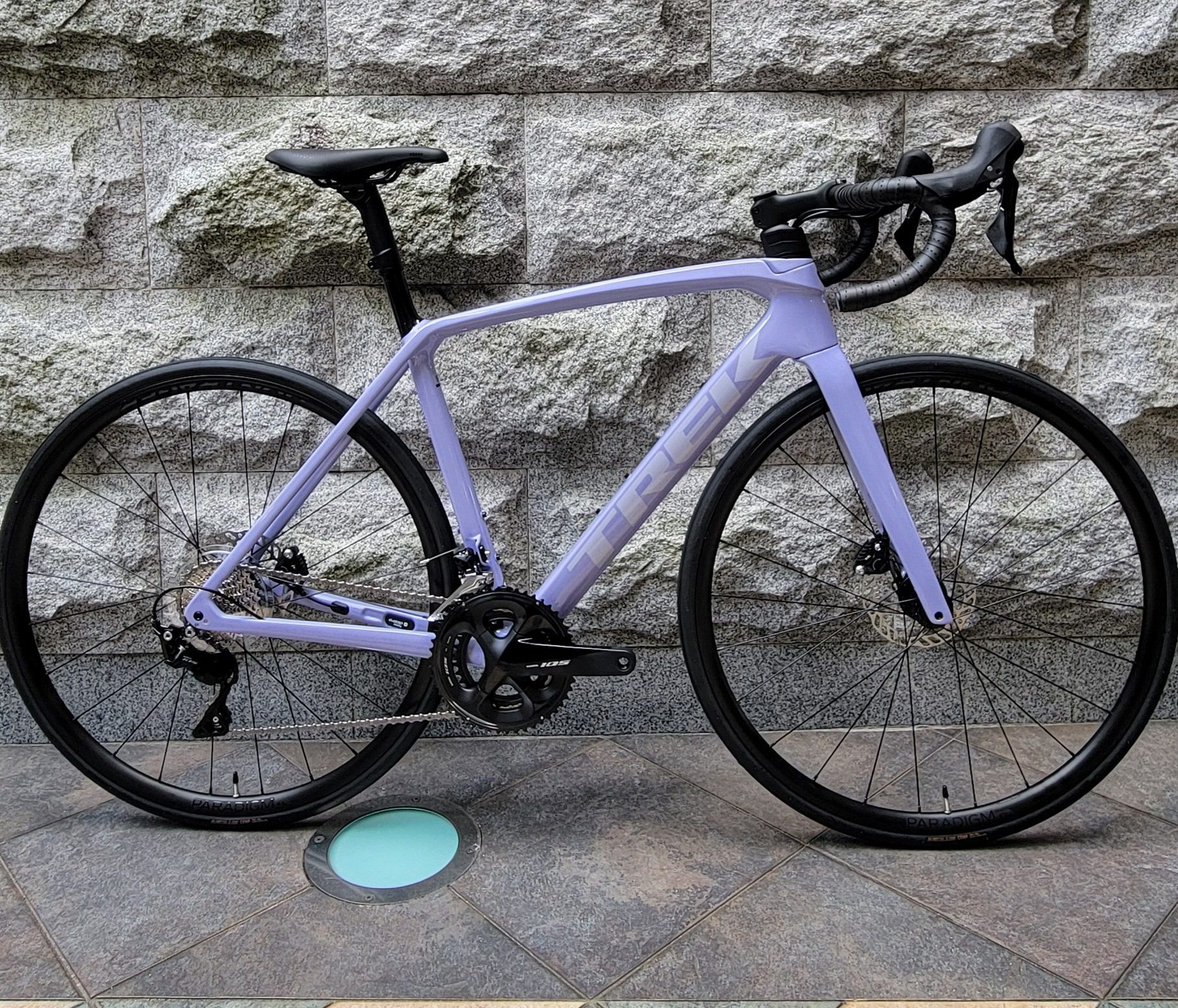 Trek ロードバイク Shimano 105 京都市 SALE】Di2搭載のTREKのロードバイクにおいて最安はこのモデル