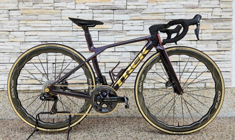 最速のその先へ。MADONE GEN8 フレーム載せ替え作業をご依頼いただきました。【宝塚店】