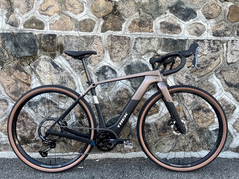 New color登場!! TREK CHECKPOINT＋SL5 Sサイズ試乗車あります。